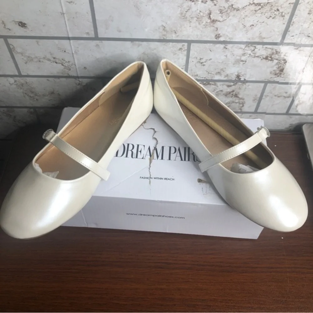 Dream Pairs pearlescent flats girls size 4‎ formal rhinestones